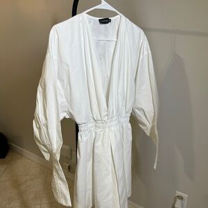 PrettyLittleThing White Plush Bathrobe with Long Sleeves and Shawl Collar